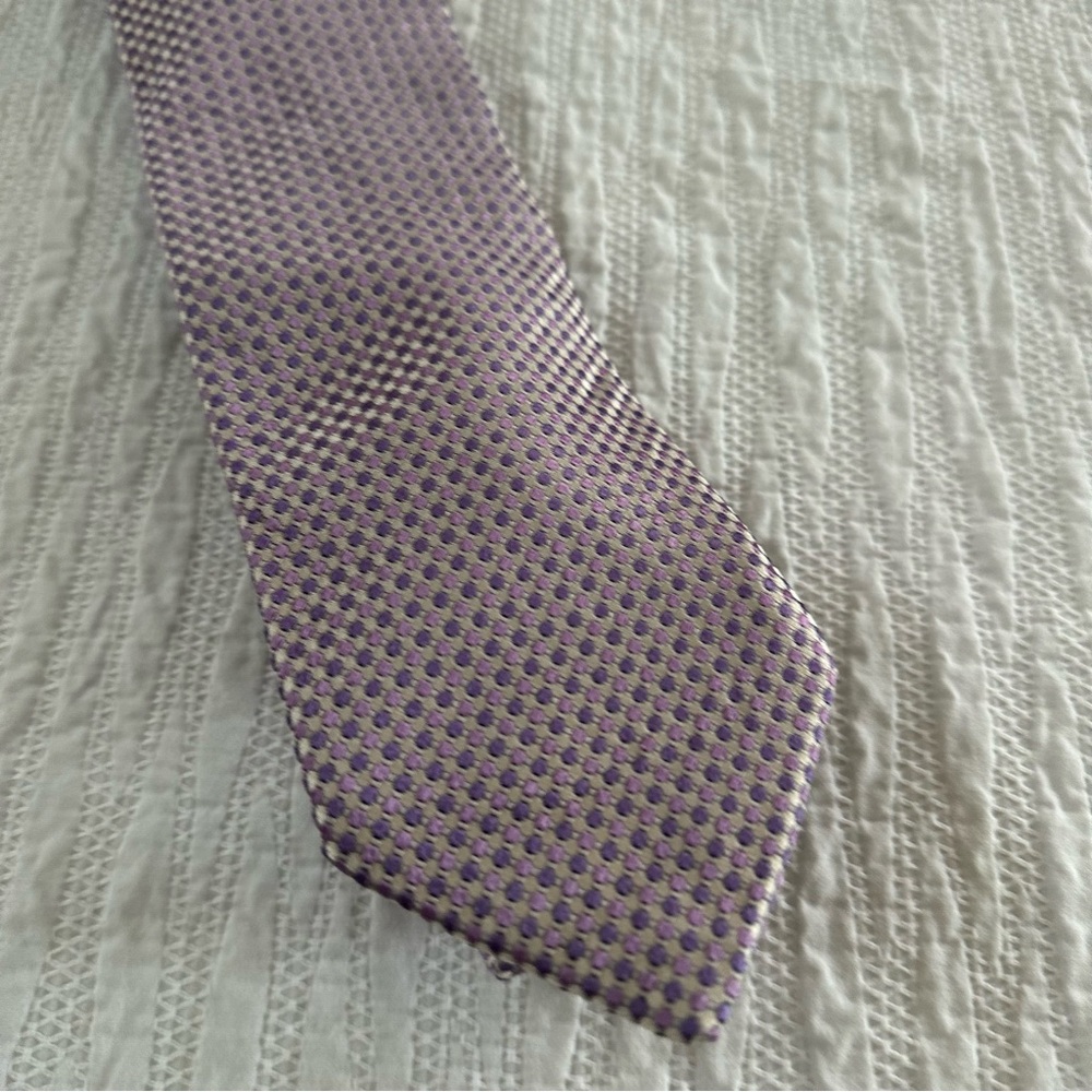 Geoffrey Beene‎ Lavender and Beige Patterned Tie